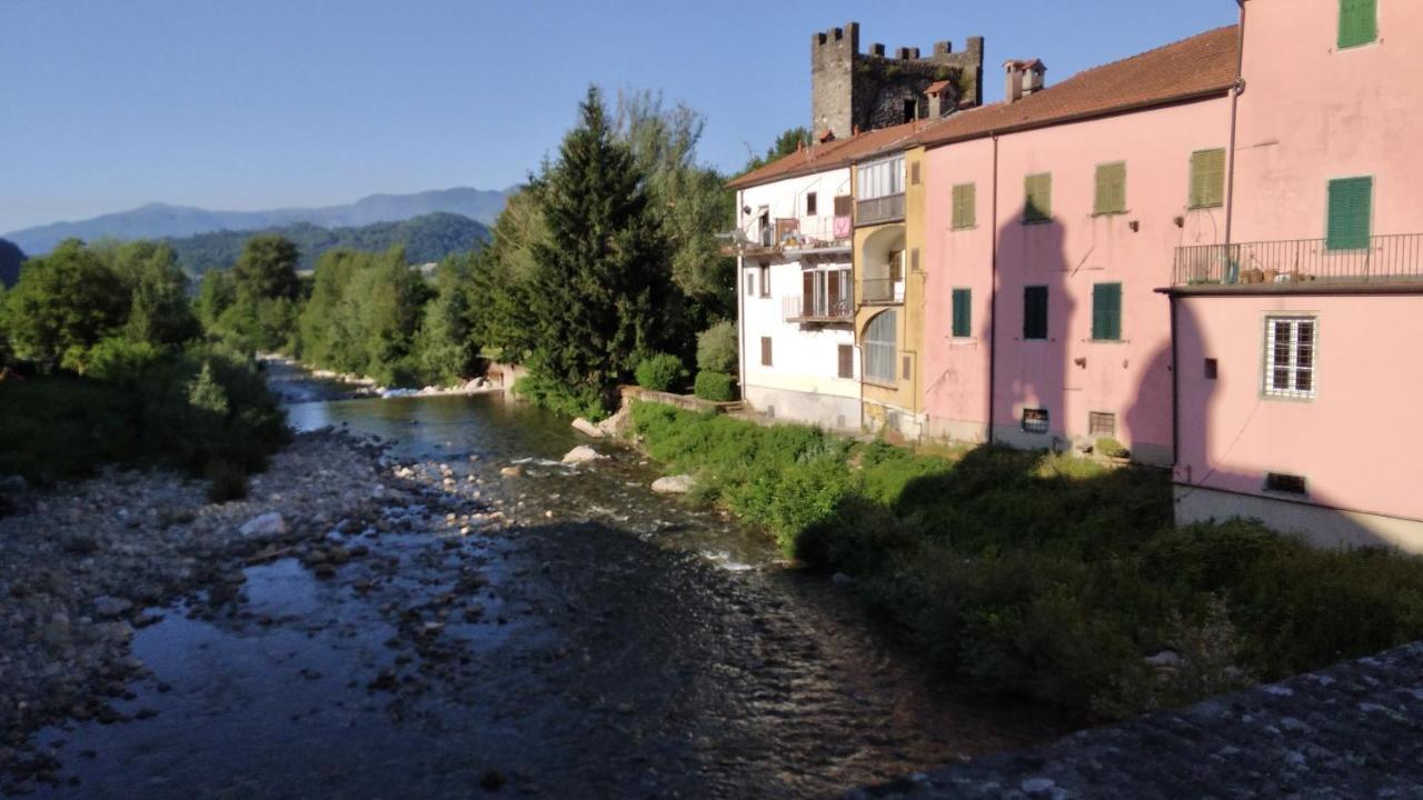 Apartment Tuscany, Pontremoli, Italy Swallows Court Lovely Sleeps 2 To 4 People