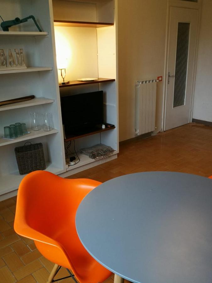 Apartment Tuscany, Pontremoli, Italy Swallows Court Lovely Sleeps 2 To 4 People