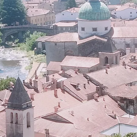 Tuscany, Pontremoli, Italy Swallows Court Lovely Home Sleeps 2 To 4 People Exterior foto