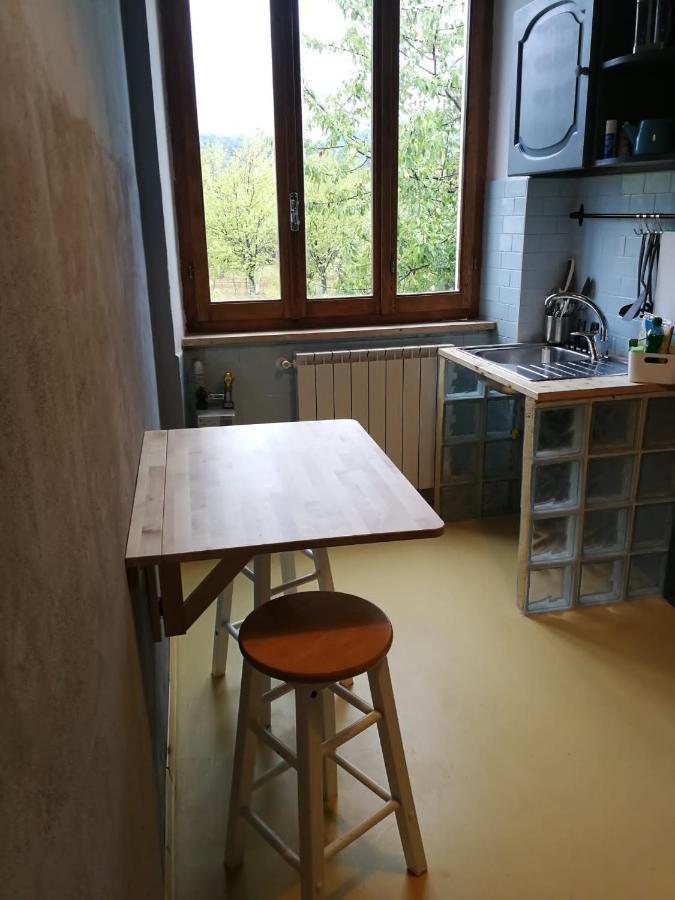 Tuscany, Pontremoli, Italy Swallows Court Lovely Sleeps 2 To 4 People Appartement *