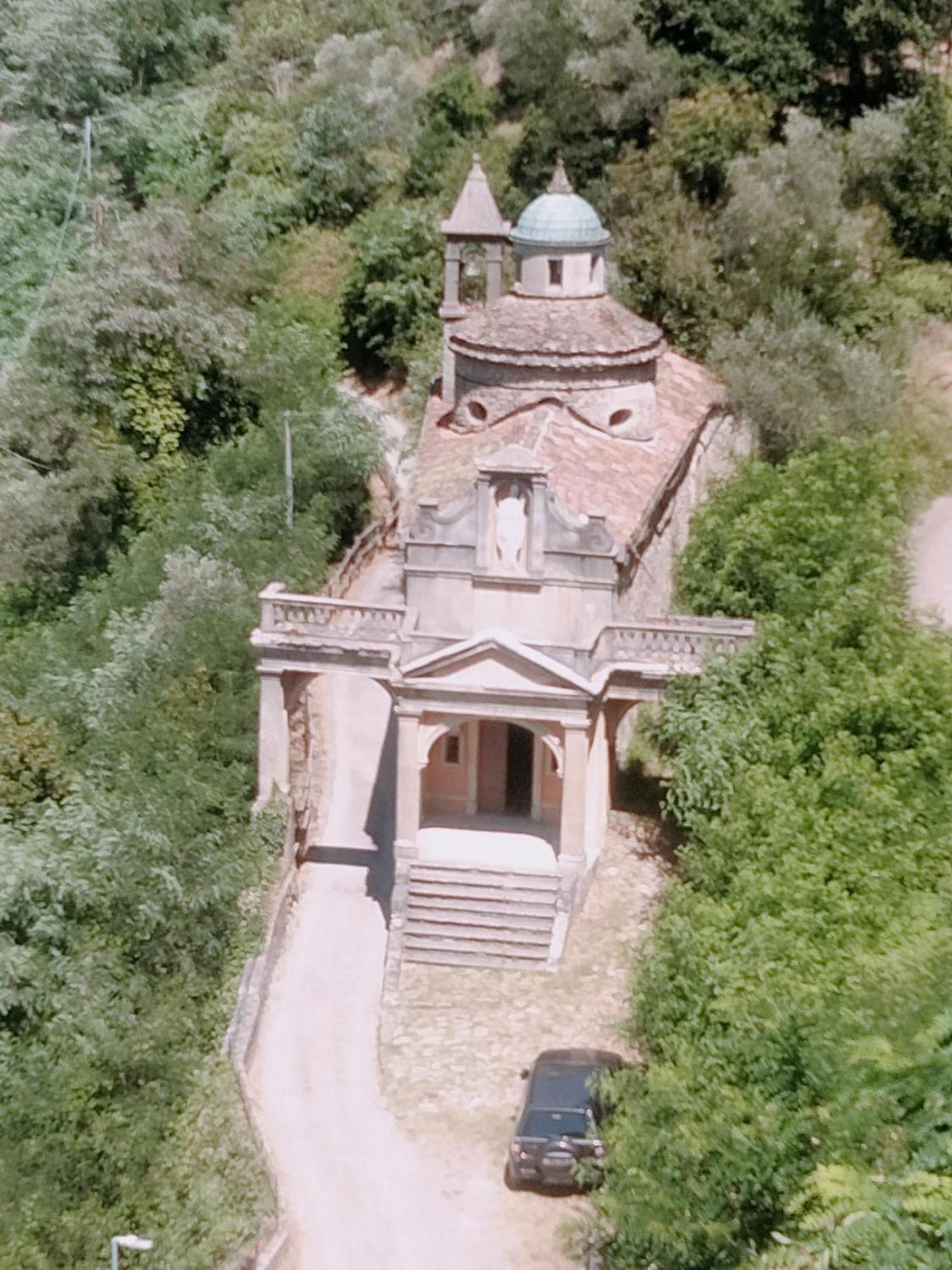 Tuscany, Pontremoli, Italy Swallows Court Lovely Sleeps 2 To 4 People Appartement *